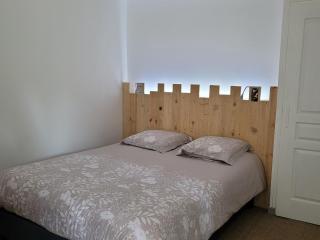 Gîte Confortable près du Mans avec Piscine, Parc de Jeux et Vélo - FR-1-410-364 - Louplande - 8