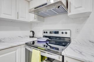 Hidden Gem: Spacious Basement - 4