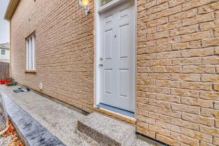 Hidden Gem: Spacious Basement - 2