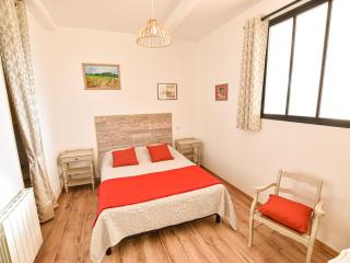 Gîte restauré 6 pers. au bord de la rivière, proche centre, parking et wifi - FR-1-410-380 - 3