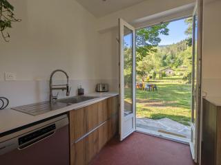 Maison rénovée avec piscine, parc arboré et proche de la gare à Chamalières-sur-Loire - FR-1-582-469 - Chamalières-sur-Loire - 2