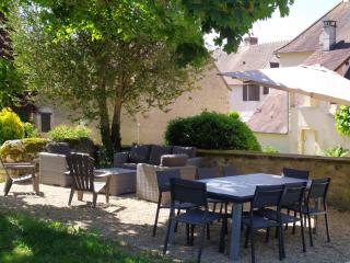 Gîte Contemporain près de l'Abbaye de Noirlac avec Jardin, Wi-Fi et Commodités Incluses - FR-1-586-38 - 8