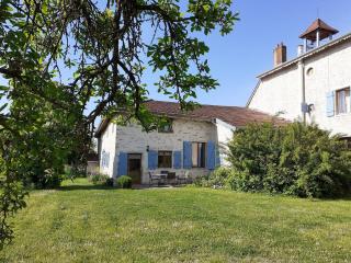 Gîte familial calme avec jardin, wifi et équipements bébé, animaux acceptés - FR-1-584-92 - 5