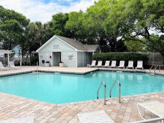 New Listing! Pelican Bay 14 -Luxury Home at Beach! - Isle of Palms - 8