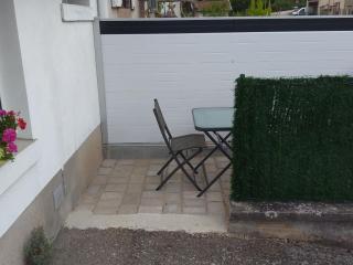 Charmant Gîte Moderne avec Terrasse, Proche Épinal & Nancy, Idéal pour Motards & Randonnées - FR-1-589-262 - 5