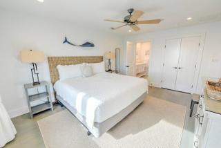 New! Seagrove Villa 9D - Luxurious Top Floor Villa - Isle of Palms - 2