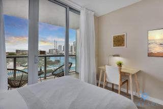 Spectacular Apartment with Balcony Near Beach - Hallandale Beach - 4