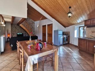 Charmant gîte à Saint-Romain-Lachalm avec terrasse et proximité Dunières - FR-1-582-264 - 2