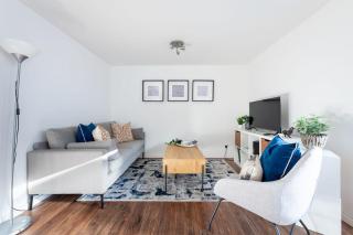 City Center,2 Bedroom Apartment with Parking - 8