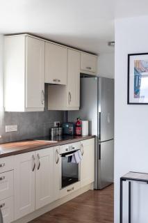 City Center,2 Bedroom Apartment with Parking - 4