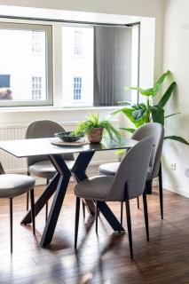 City Center,2 Bedroom Apartment with Parking - 1