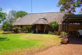 Lucca House - Musina - 6