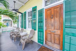 Curry House- 3rd Floor, King Bed, & Balcony Room 8 - Key West - 8