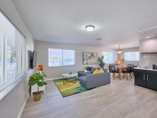 Luxurious 3 Bedroom on the Intracoastal - Riviera Beach - 0
