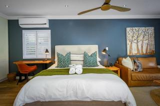Luxury Private Beach Villa centrally located. - Westbrook - 1