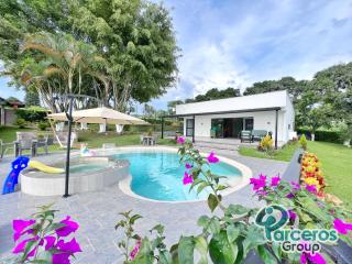 Casa Campestre De 6 Habitaciones Por Parceros Group - 0