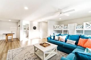Beautiful Home .5mi to Beach SLPS 14! Bikes, 3rd Floor Bunk/Game Room - 2 King Bedrooms - Inlet Beach - 9