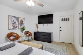 Superior 4BR 2BA Holiday Home with Hot Tub & Grill - Dallas - 2
