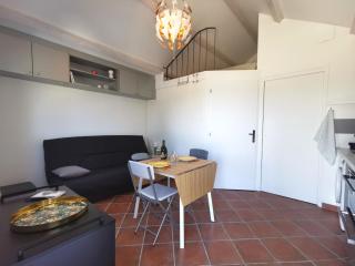 Maison rénovée avec grand jardin à Polignac - FR-1-582-351 - 8