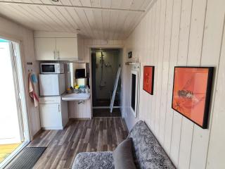 Chambre élégante, calme et adaptée PMR avec Wi-Fi, climatisation, parking et table d'hôtes - FR-1-590-266 - Noyers - 4