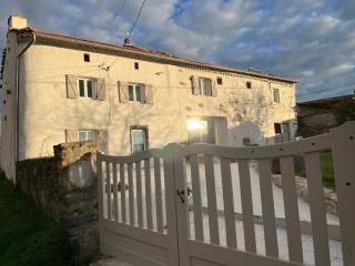 Maison de vacances rénovée à la ferme, terrasse, proche du Parc Ardes, Puy de Dôme et Brioude - FR-1-582-375 - - 8