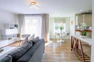 Stunning Apartment with Free Parking, Balcony, Fast WiFi, and Smart TV by Yoko Property - Milton Keynes - 8
