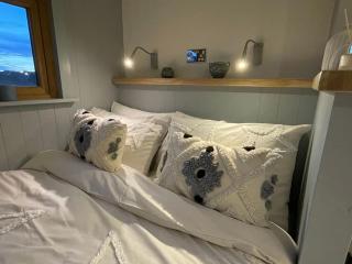 The Hut@Trefechan Wen - Coastal Coziness! - Goodwick - 2