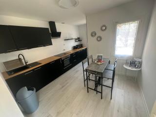 Gîte 10 pers. avec jardin à 200m des commerces, proche Loire et forêt d'Orléans - 9
