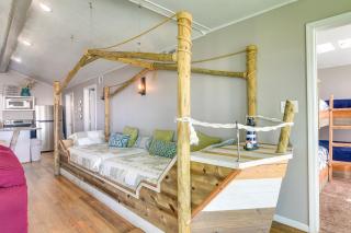 Great for Groups Oceanfront Surfside Beach Home! - Surfside Beach - 6