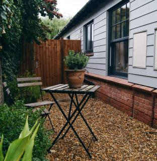 Secret Mersea Retreat - a stroll from the anchorage! - West Mersea - 2