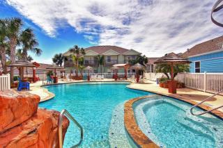 Blue Pelican at Pirates Bay Resort - 6