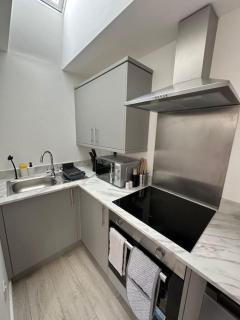 Whitsun Studio - Brand New listing! - Bristol - 3