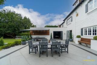 Luxe Home with Cinema, Games Room & Sauna - Buckinghamshire - 5