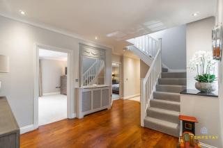 Luxe Home with Cinema, Games Room & Sauna - Buckinghamshire - 3