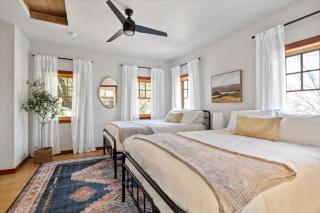 Urban Cowboy Villas - Heart of 704 - Austin - 1