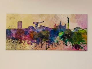 Modern 2 Bed Apartment, Close to Gla Airport & M8 - 3