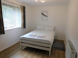 2 bed Apt on Quiet Cul-de-Sac, Fab Location - Paisley - 2