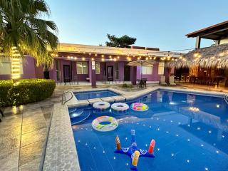 Tropical Paradise - 0