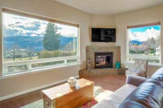 Manson Lake House with Grill Steps to Lake Chelan! - Manson - 7