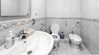 Near to the Center Apartment for Tourists - Chişinău - 2