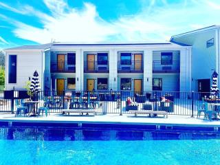 Room For Two With Pool And Kitchen Access - Pacific - 7