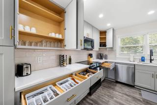 Grand Retreat - Luxury Vacation for Large Groups - Fayetteville - 1