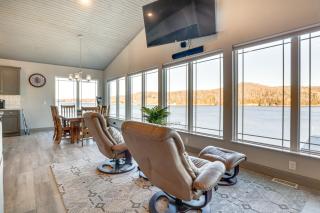 Waterfront Lake of the Ozarks Home with Private Dock - Roach - 9