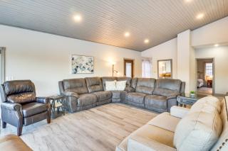 Waterfront Lake of the Ozarks Home with Private Dock - Roach - 6