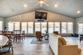 Waterfront Lake of the Ozarks Home with Private Dock - Roach - 4