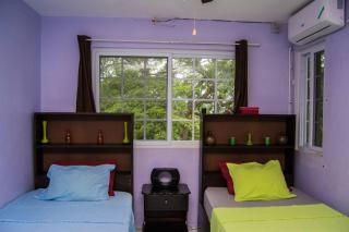 The Biltons - 6 min from airport- A/C in all rooms - 1