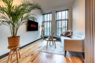 CanalView Luxury Apartment - 3