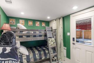 Stockyards Patriot Outpost - Sleeps 8 - Just 3/4 Miles - Fort Worth - 1