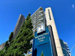 Manhattan Plaza - 9