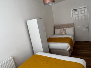 Charming 1 bedroom Apartment In The Heart Of Manchester Close to Manchester City Centre And Etihad Stadium - 1